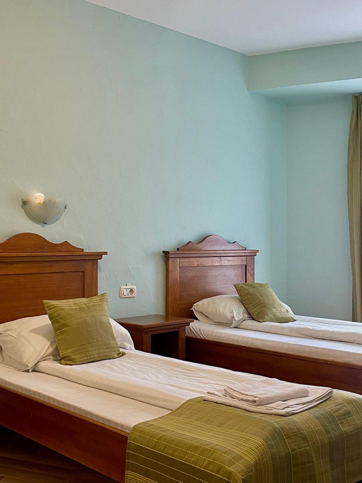 Hotel Lucy Star Cluj-Napoca Exterior foto
